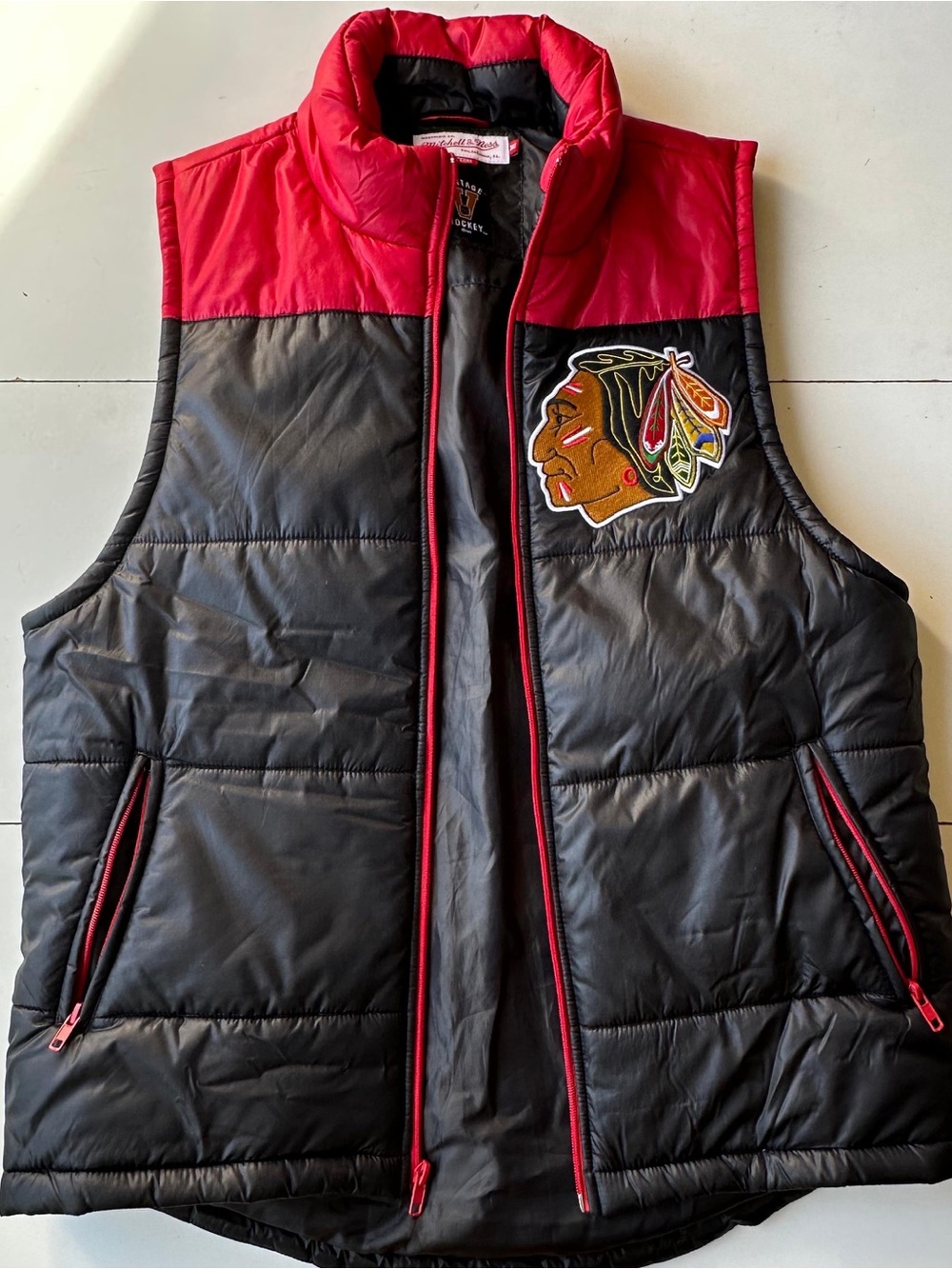 Mitchell & Ness Chicago Blackhawks Puffer Vest Mens Small Full Zip Pockets Logo